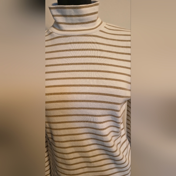J.crew white & gold Turtle neck top Long Sleeve size large - Picture 3 of 9
